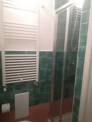 Hair dryer, towels, toilet paper - In the center of Avellino, Positano holiday home (Avellino)