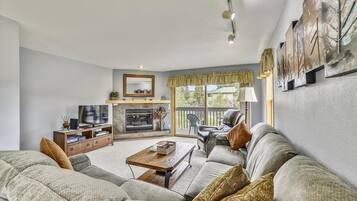 聯排別墅, 2 間臥室 | 客廳 | 電視、壁爐