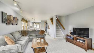 Townhome, 2 Bedrooms | Living room | TV, fireplace