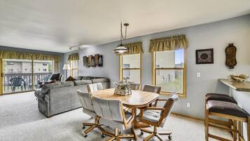 聯排別墅, 2 間臥室 | 客廳 | 電視、壁爐