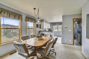 Stadtwohnung, 2 Schlafzimmer | Eigene Küche