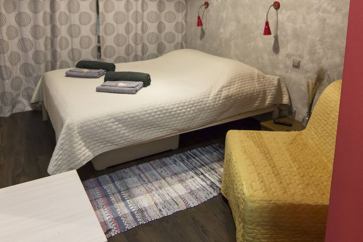 Kamar Triple Comfort, kamar mandi pribadi | Brankas, tirai kedap cahaya, kedap suara, dan setrika/meja setrika