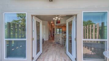 Condo, 1 Bedroom | Exterior detail