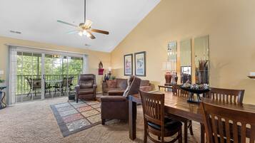Condo, 2 Bedrooms | Interior