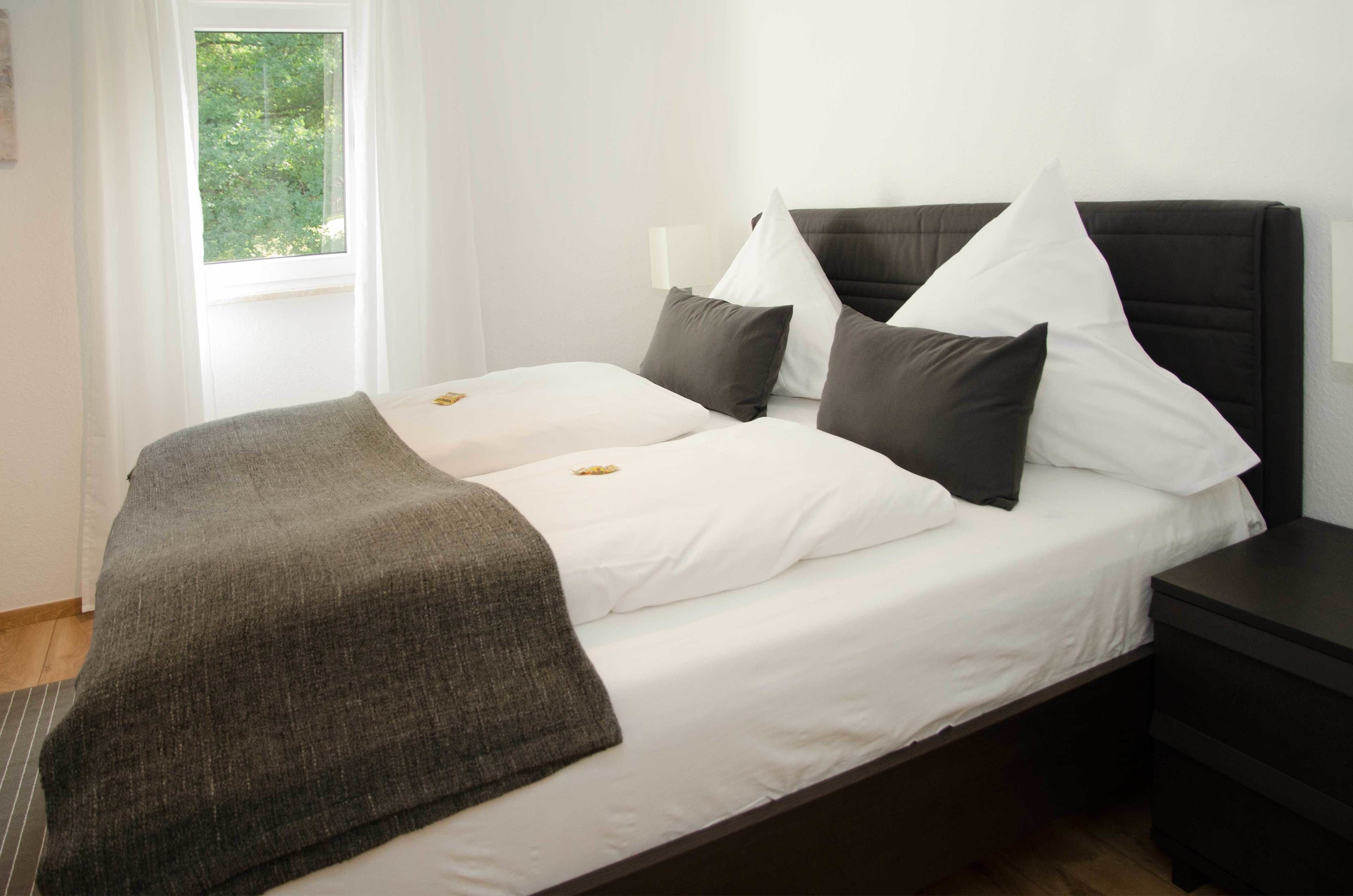 double room, private bathroom | hypo-allergenic bedding, individually decorated, individually furnished