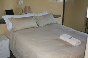 In-room safe, desk, bed sheets