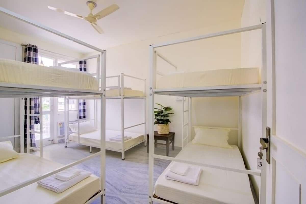 Shared Dormitory, 6 Bedrooms, Non Smoking