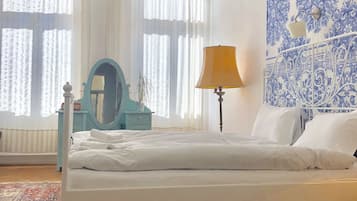 Decoración personalizada, muebles diferentes y escritorio