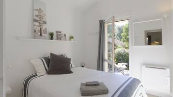 3 Schlafzimmer, Schreibtisch, BĂŒgeleisen/BĂŒgelbrett, Reisekinderbett