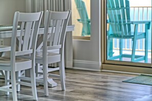 Condo, 2 Bedrooms | Dining
