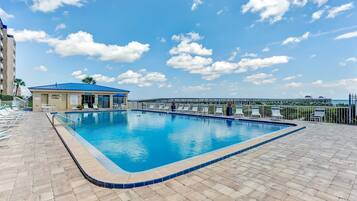 Kondominium, 2 kamar tidur | Kolam renang