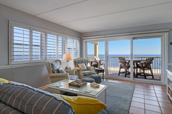 Living area - Beach Condo Miles-long Views Sand and Sea, Access to Private Fishing Pier by RedAwning (Fernandina Beach)