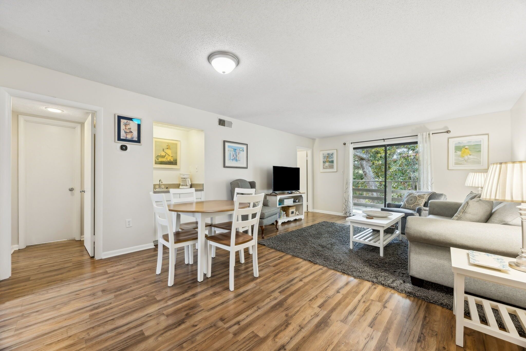 Kondominium, 2 kamar tidur | Area keluarga | TV