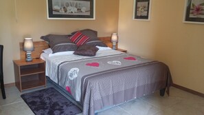 1 chambre, fer et planche à repasser, Wi-Fi, draps fournis