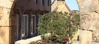 Cottage for 2 or 4 p refurbished in an old fortified farm from the 17th century