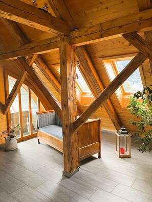 Interior - Holiday flat Haus Itten cosy and rustic (Hondrich)