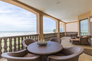 Outdoor dining - Bella Vita: Huge Beach House with Incredible Views, Private Pool & Community Beach Access! (South Padre Island)