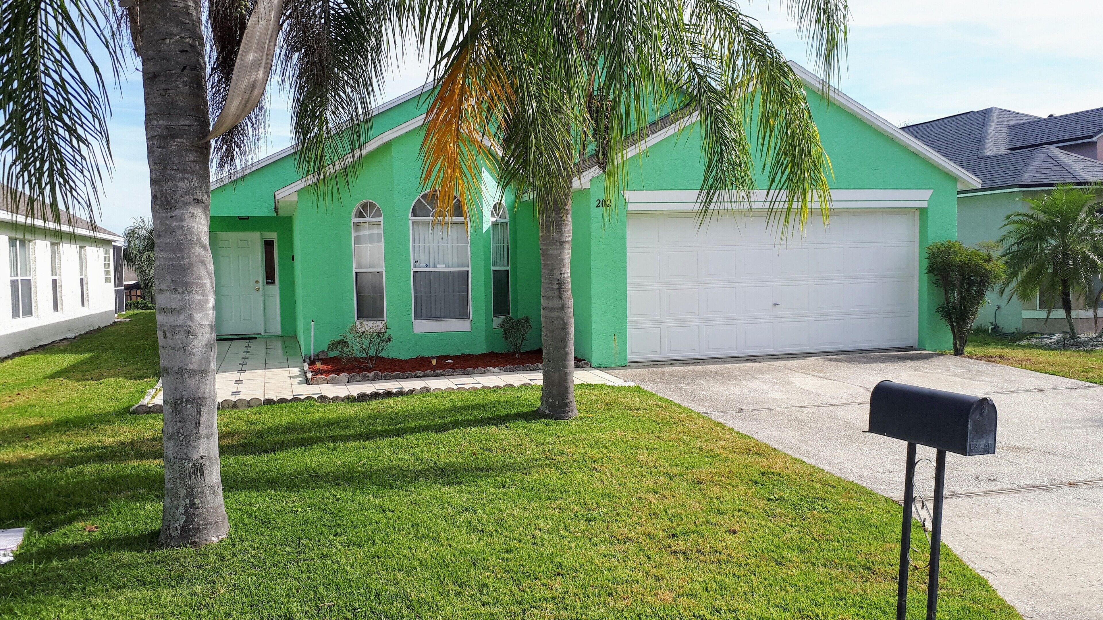Disney Area!! 4 Bedroom Villa in Davenport- Special Discount- Book Now and save!