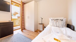 2 dormitorios, tabla de planchar con plancha, wifi gratis y ropa de cama