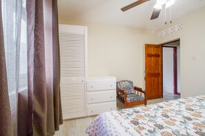 1 bedroom, in-room safe, free WiFi, bed sheets