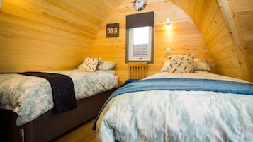 Accessible Pod for 2 Guests | 1 bedroom, premium bedding, individually furnished, desk