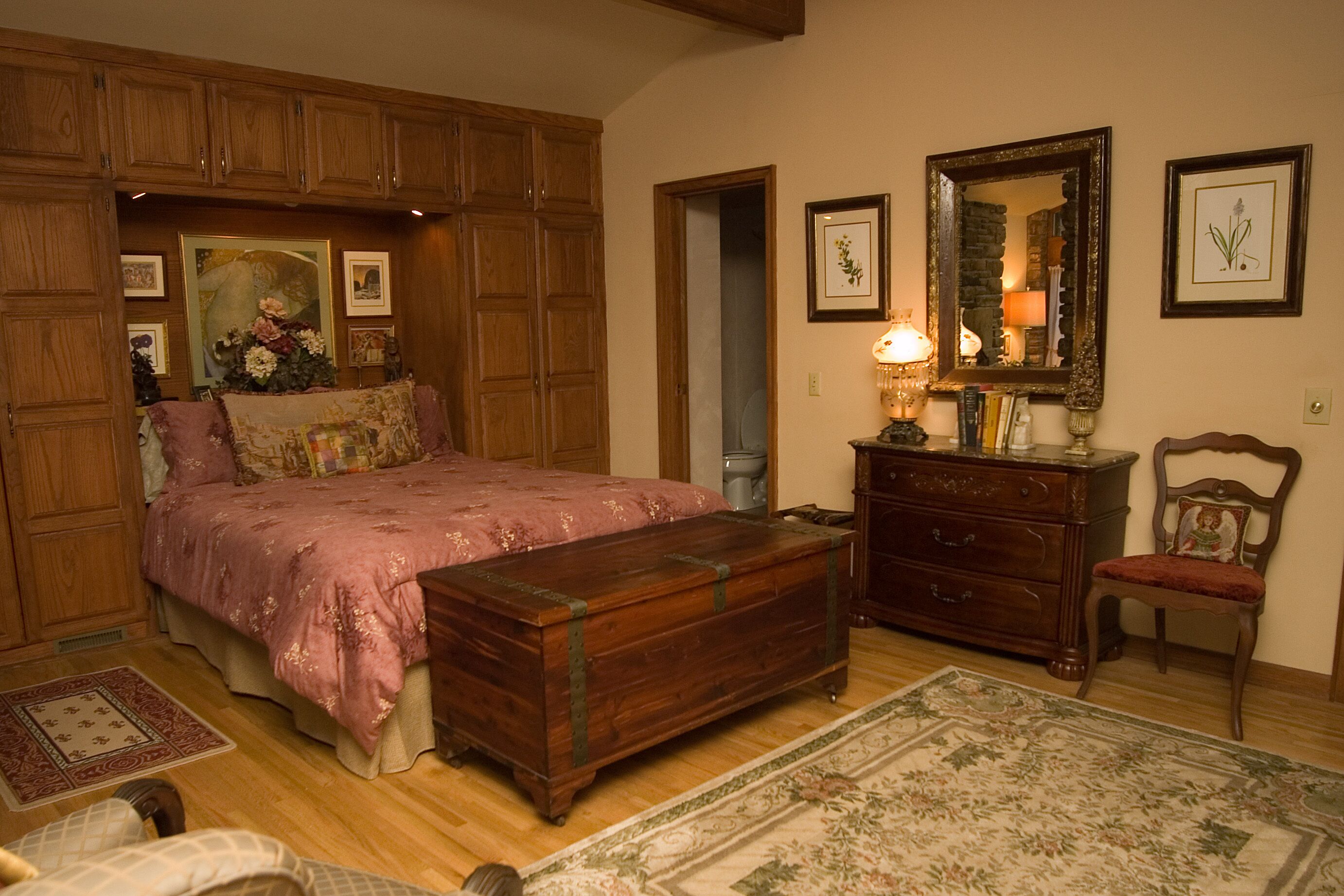 3 slaapkamers, een bureau, een strijkplank/strijkijzer, gratis wifi