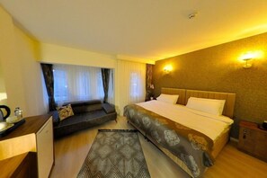 Deluxe Double Room | Free WiFi, bed sheets