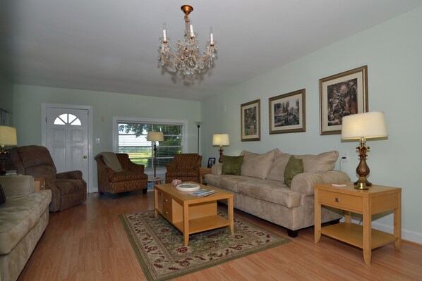 Smart TV, DVD player