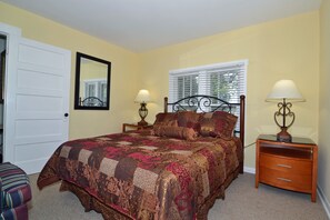 3 bedrooms, desk, free WiFi, bed sheets