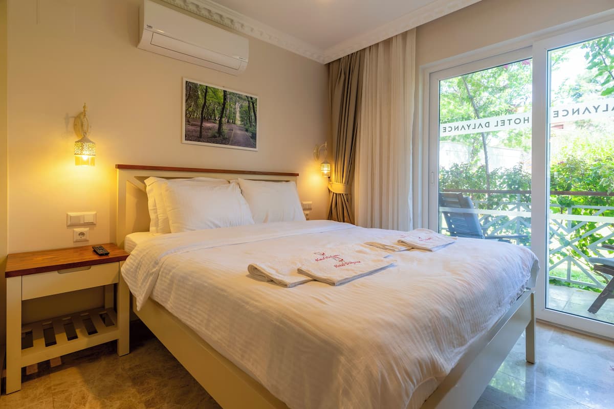 Doppia Standard, 1 letto matrimoniale | 2 camere, biancheria da letto di alta qualità, minibar