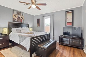 3 Schlafzimmer, Schreibtisch, Bügeleisen/Bügelbrett, kostenloses WLAN