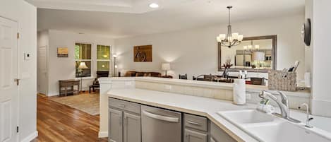 Townhome, 2 Bedrooms | Private kitchen | Fridge, microwave, oven, stovetop