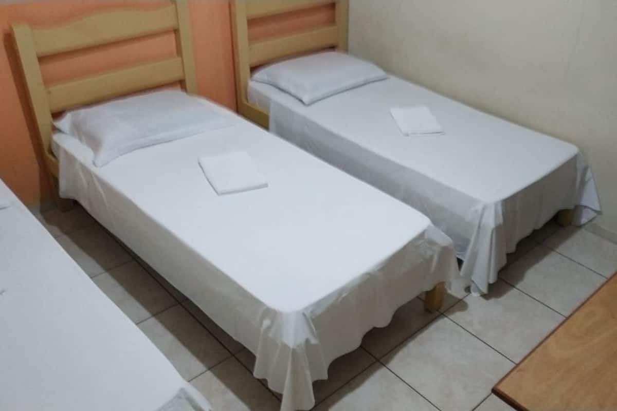 Traditional Triple Room, 3 Twin Beds, Non Smoking | Iron/ironing board, free WiFi, bed sheets
