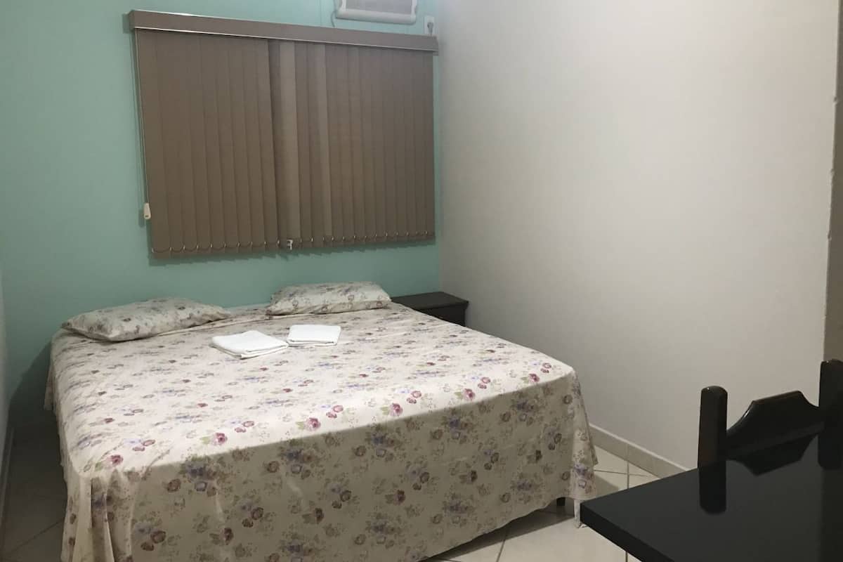 Traditional Room, 1 Double Bed, Non Smoking | Iron/ironing board, free WiFi, bed sheets