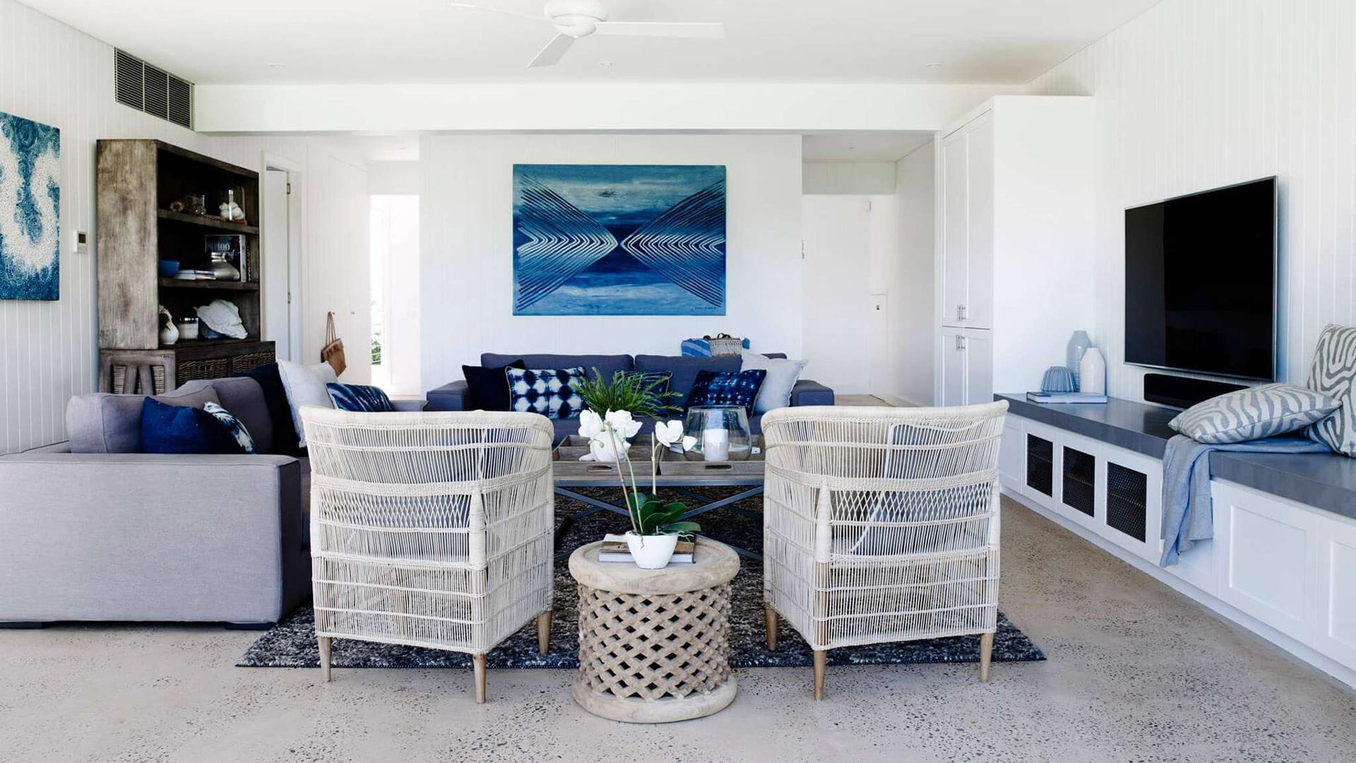 Water And Waves by Contemporary Hotels — image 16