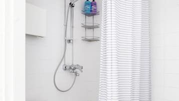 City Apartment | Bathroom