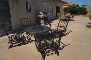 Appartement, 4 slaapkamers | Buiten dineren