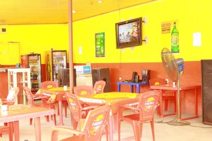 Breakfast, lunch, dinner served; local and international cuisine 