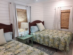 4 bedrooms, desk, iron/ironing board, free WiFi