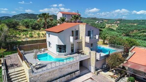 Front of property - Lofos Village Chania (Chania)