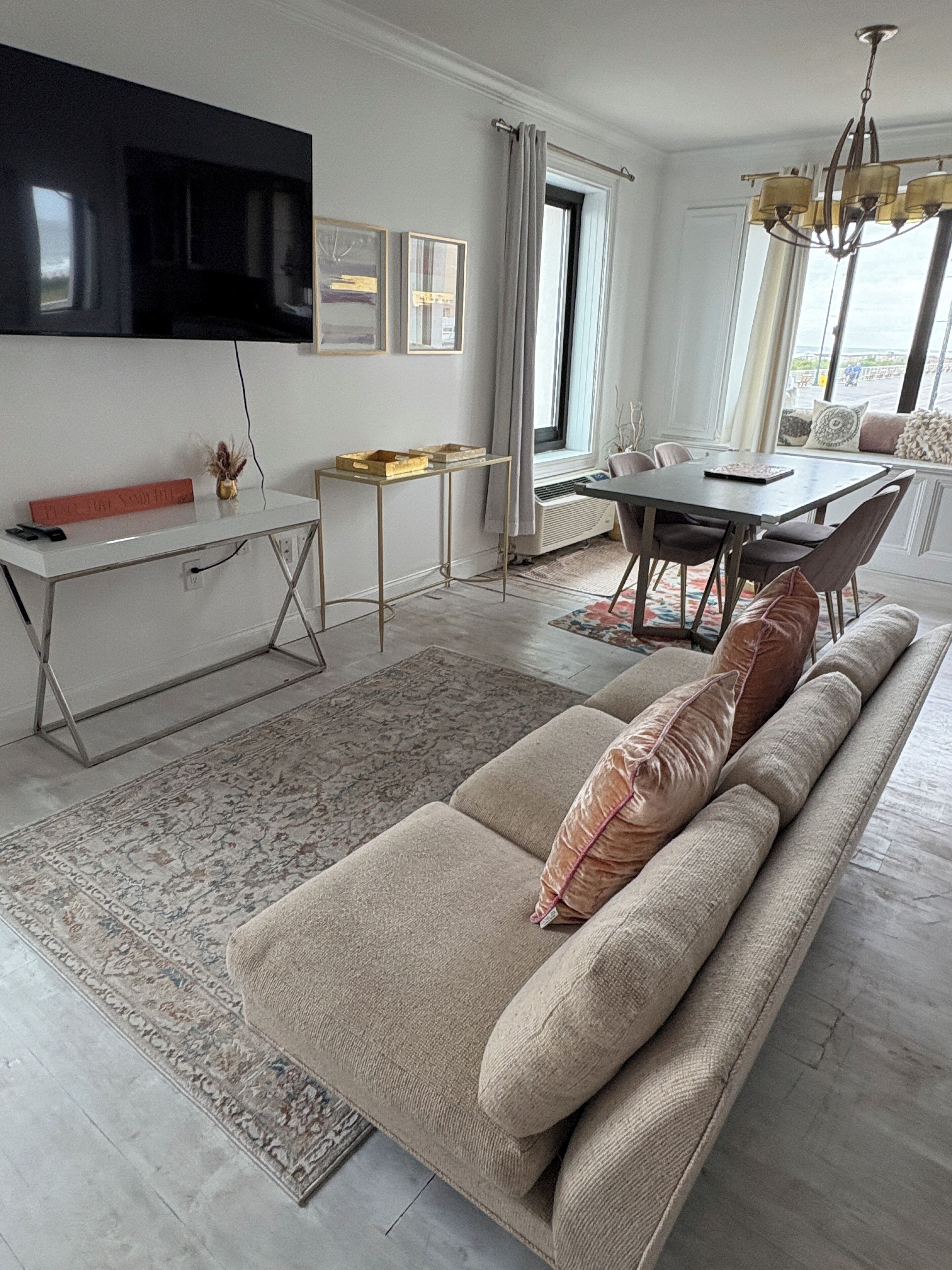 Smart TV, table tennis, books, music library