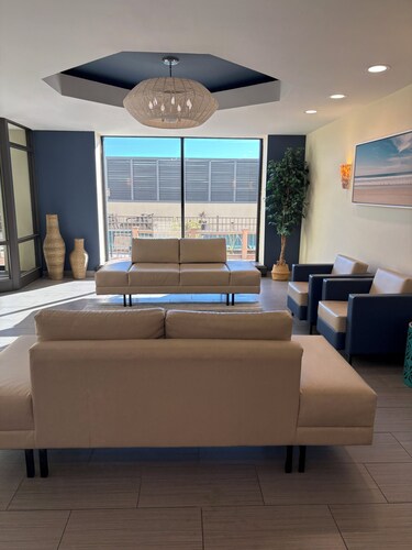 Luxury Oceanfront Condo 