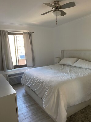 2 bedrooms, desk, iron/ironing board, free WiFi