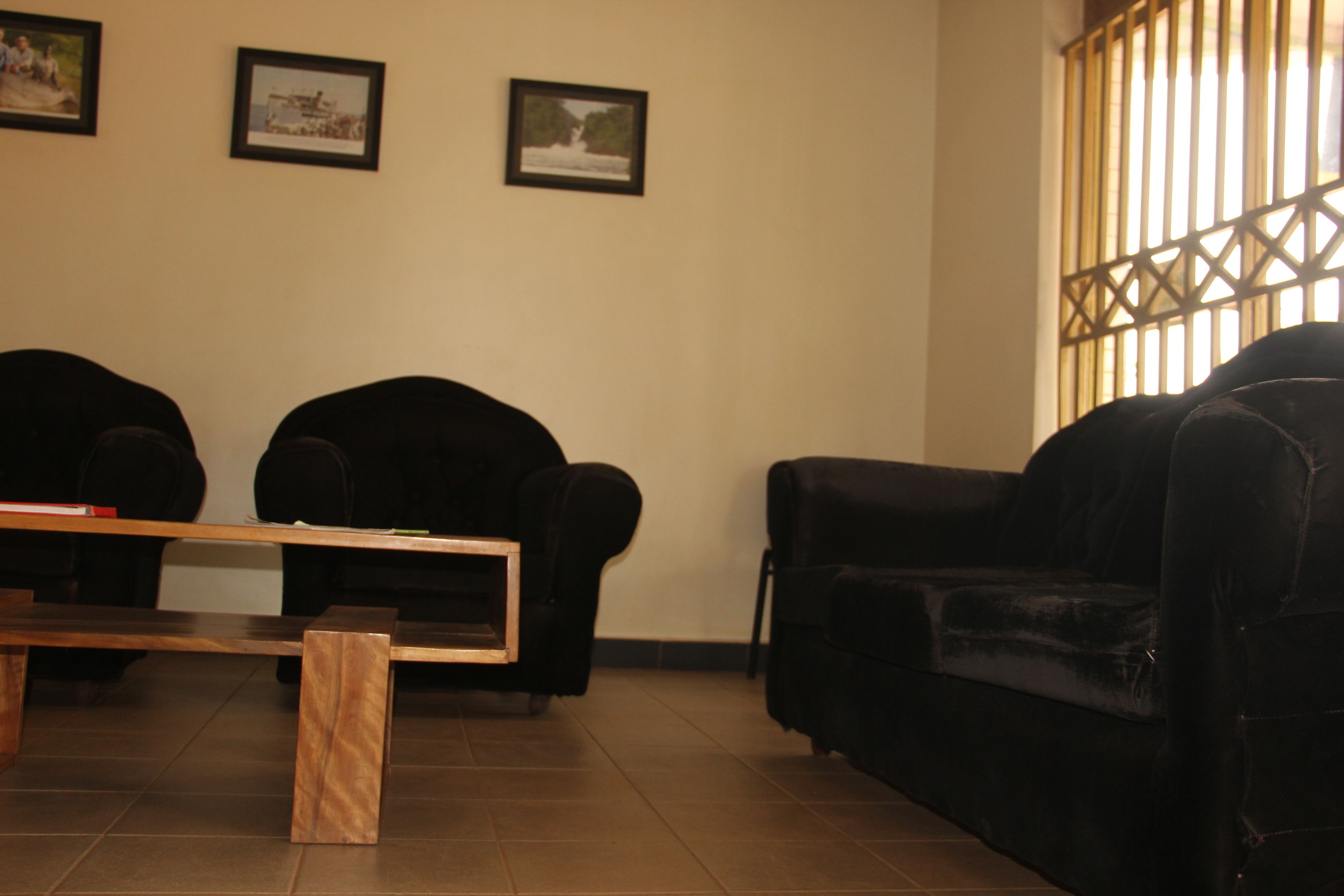 Coin salon dans le hall