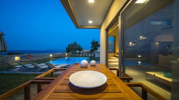 Vila, 2 quartos | Terraço/pátio