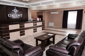 Reception - Orient Hotel (Osh)
