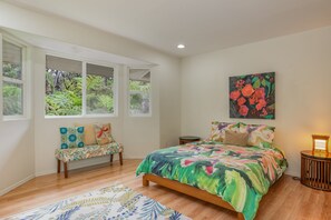3 bedrooms, iron/ironing board, Internet, bed sheets