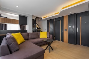 Grand Suite | Living area | 42-inch LED TV with satellite channels, TV - Nox Suite (Antalya)