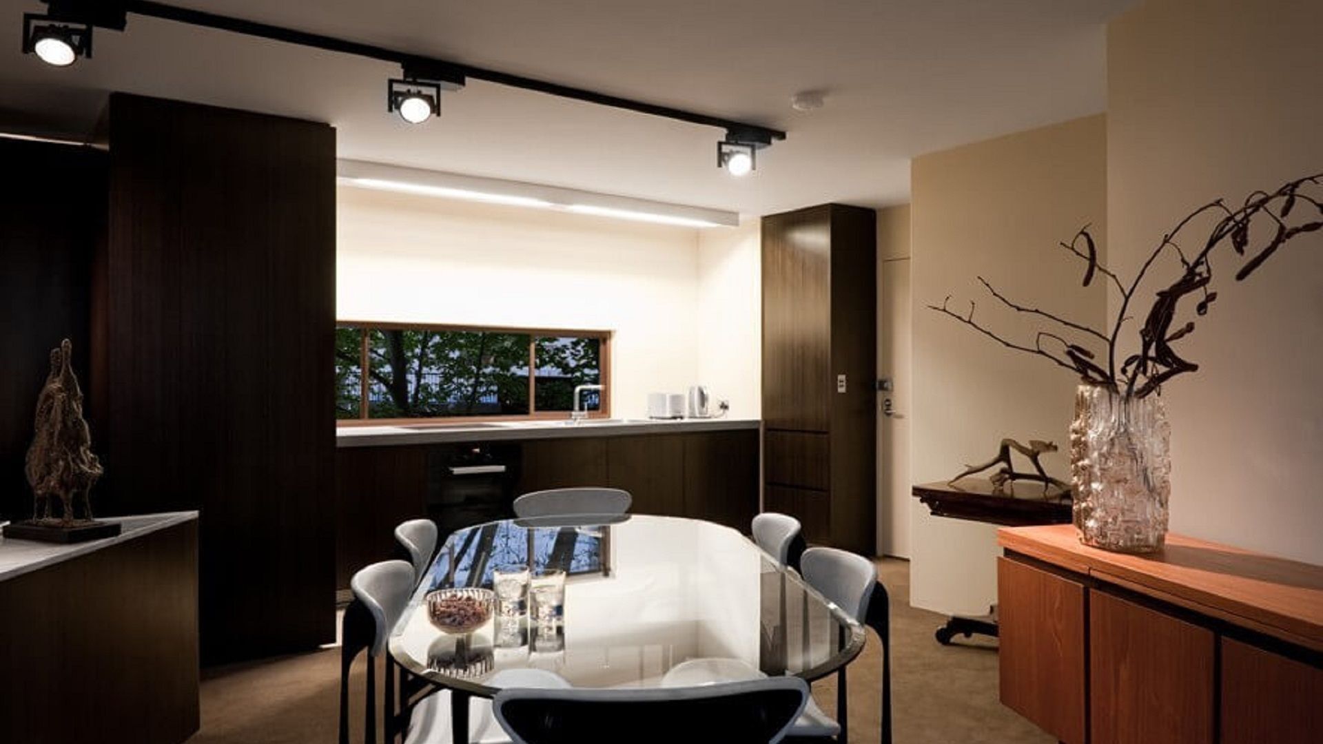 Potts Point View by Contemporary Hotels — image 7