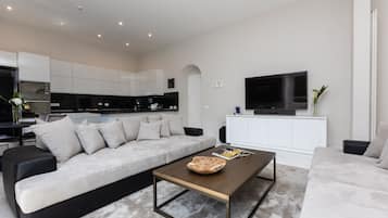 Appartement Luxe, 1 chambre, vue ville, dans la tour | Coin séjour